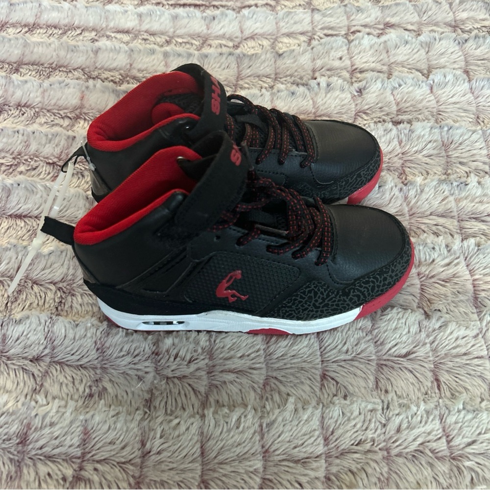 New Black & Red SHAQ High Top
Sneakers Size 2